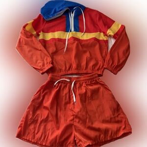 NWOT - CUTE SWEAT SHORT SET.  Windbreaker and shorts combo with pockets.  SZ M